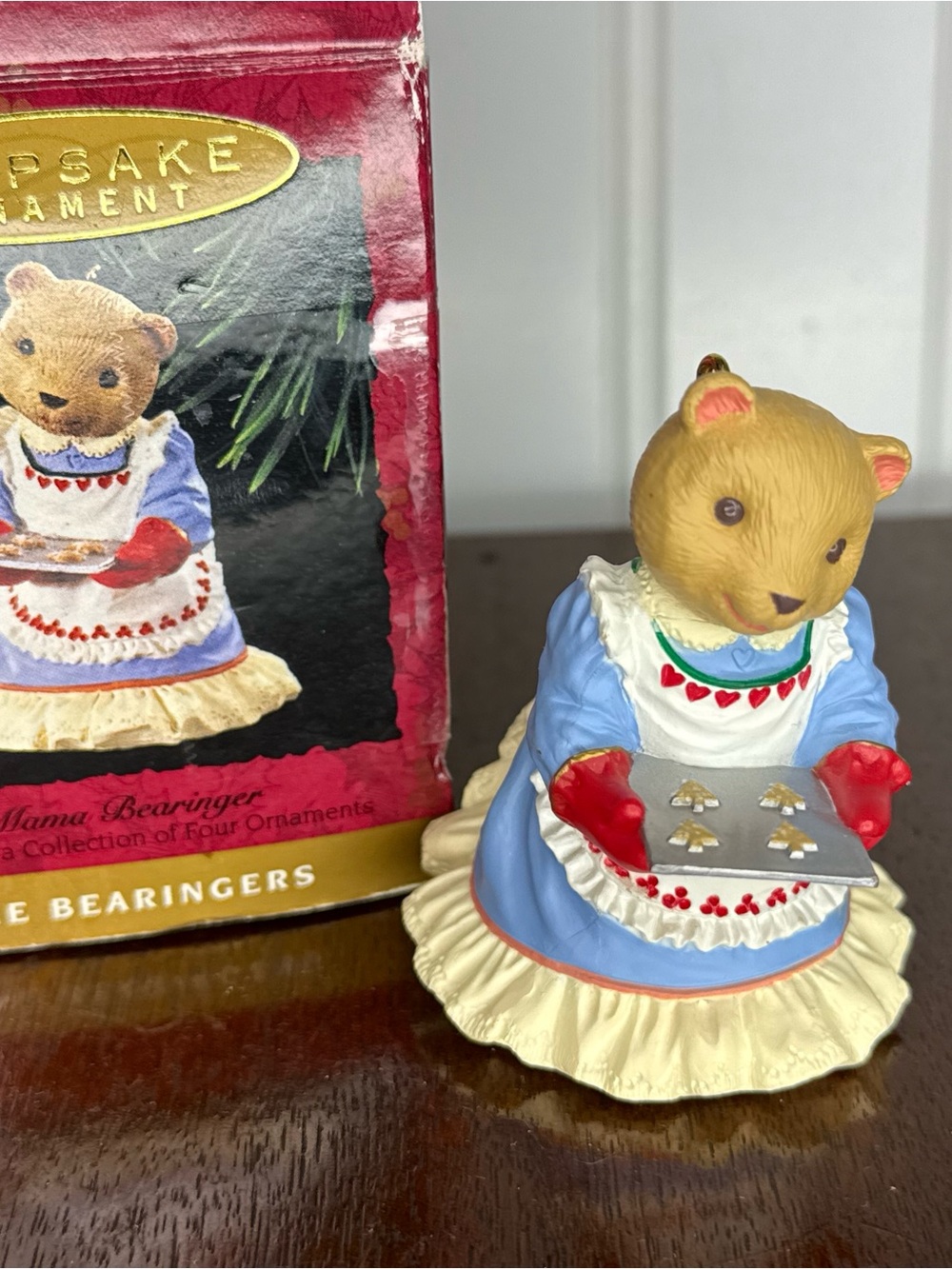 Vintage 1993 Hallmark Card Inc - Mama Bearinger- The Bearinger's Collection